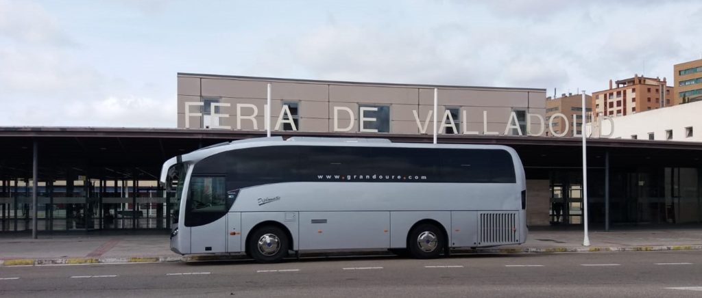 Alquiler autobus en Valladolid con Grandoure