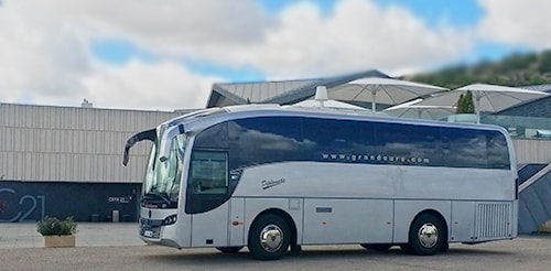 Luxury bus 35 seats